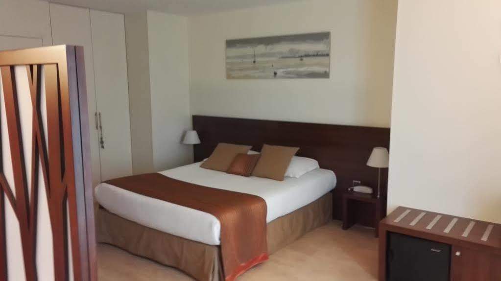 Hotel La Jetee Saint-Martin-de-Re Ngoại thất bức ảnh